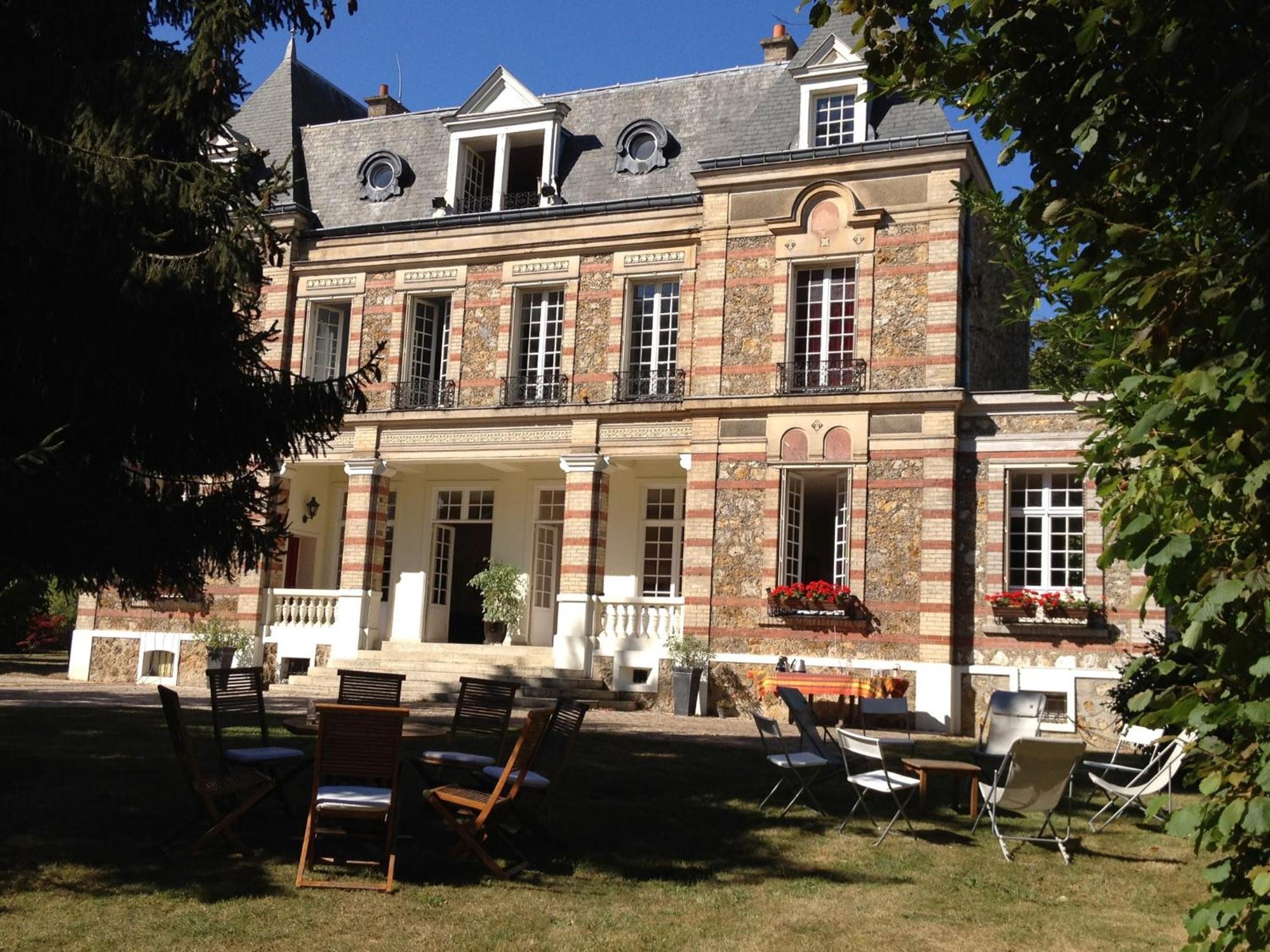 Garches Appartement De 100M2 Dans Un Parc A 20 Mn Du Centre De Paris מראה חיצוני תמונה
